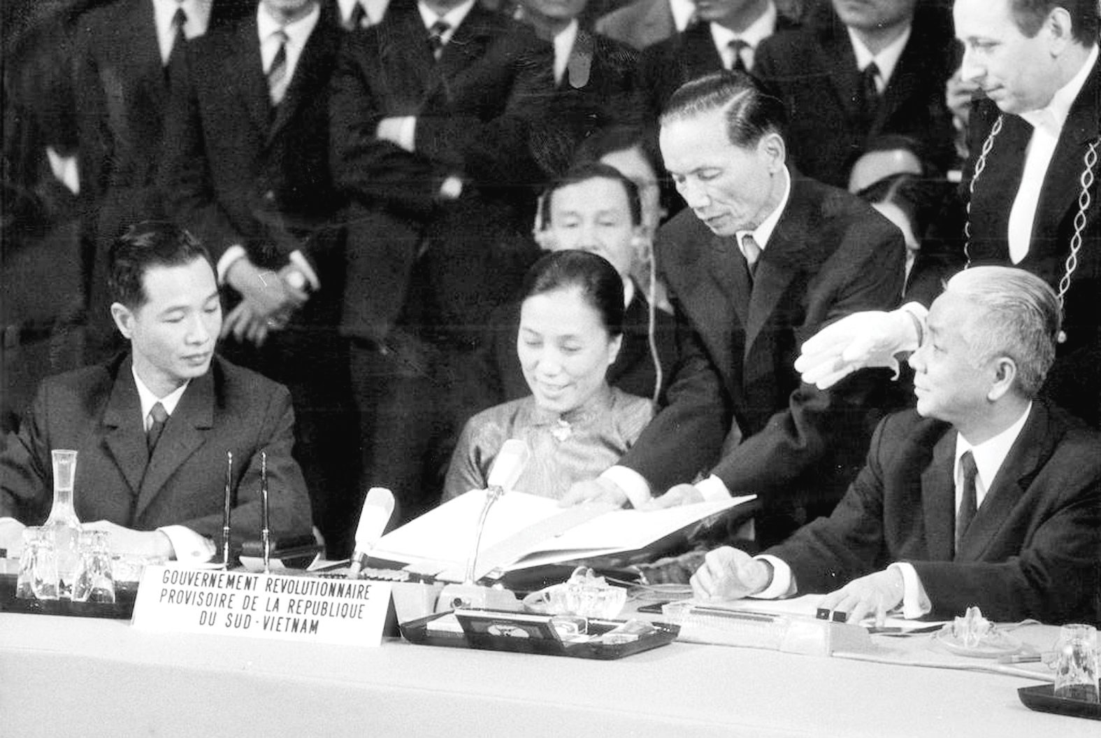 Hiệp định Pari - thắng lợi có ý nghĩa chiến lược dẫn đến đại thắng mùa Xuân năm 1975, giải phóng miền Nam, thống nhất đất nước